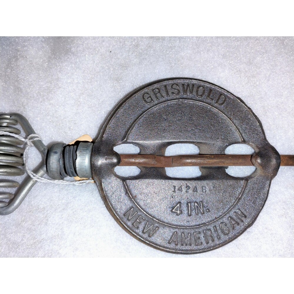 Antique Griswold 4-Inch Cast Iron Damper Plate, New American Mfg.